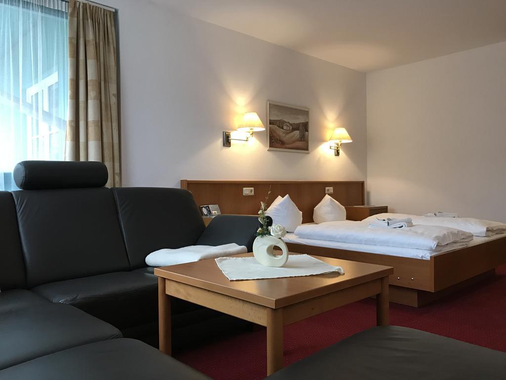 gut-Hotel Pommernhotel Barth Buitenkant foto